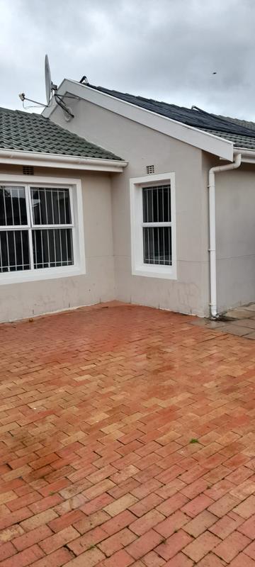 To Let 3 Bedroom Property for Rent in Sunningdale Western Cape